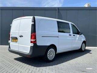 Mercedes-Benz eVito 2023 - 66 kWh / FULL ELECTRIC / L2H1 / 43.007 KM / INRICHTING / 1e EIG. / CAMERA / 3-ZITS / CRUISE afbeelding 3