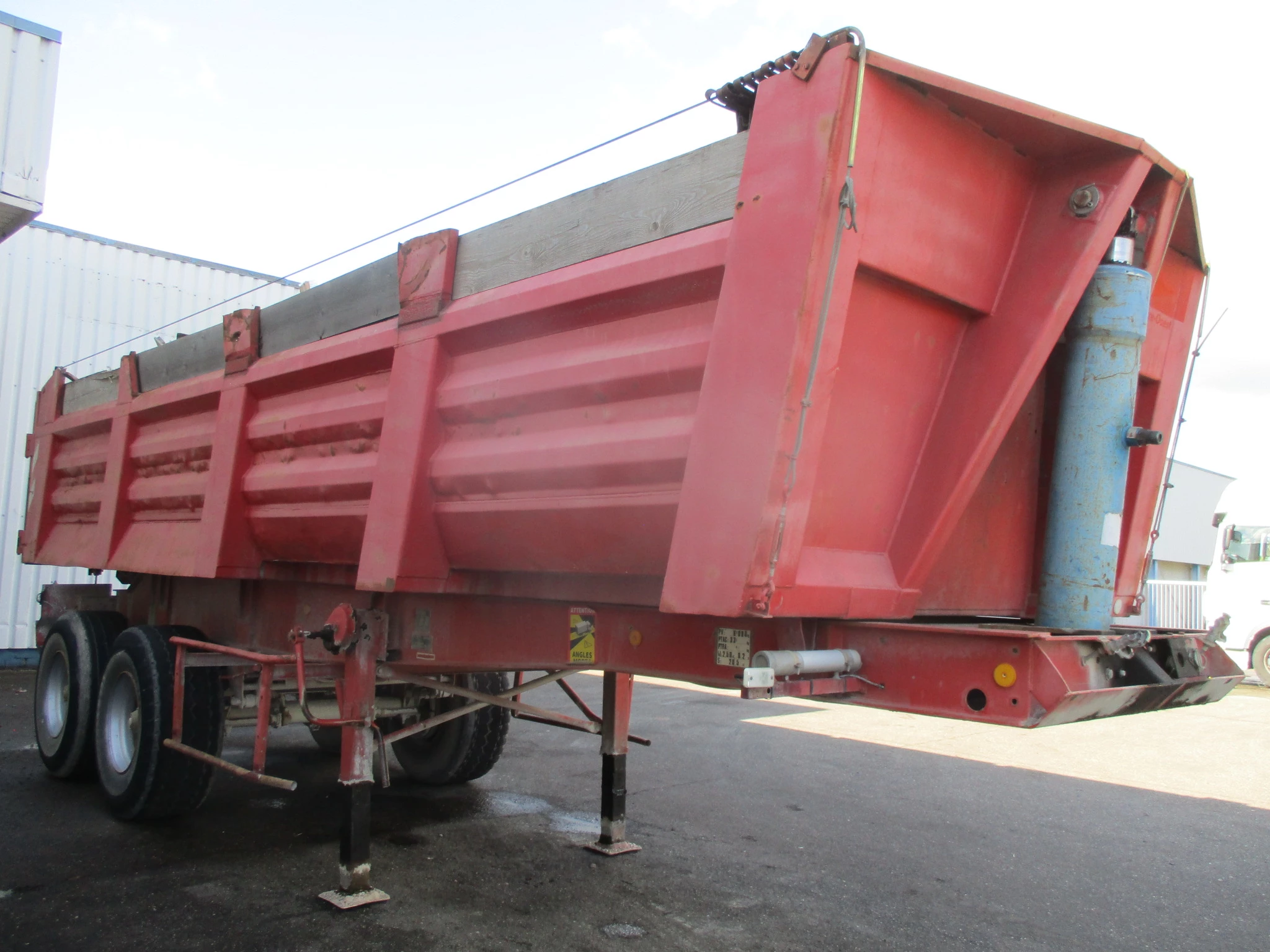 Trailor 1987 - 2 Axle , Steel tipper trailer , Spring suspension , Drum brakes zdjęcie 4