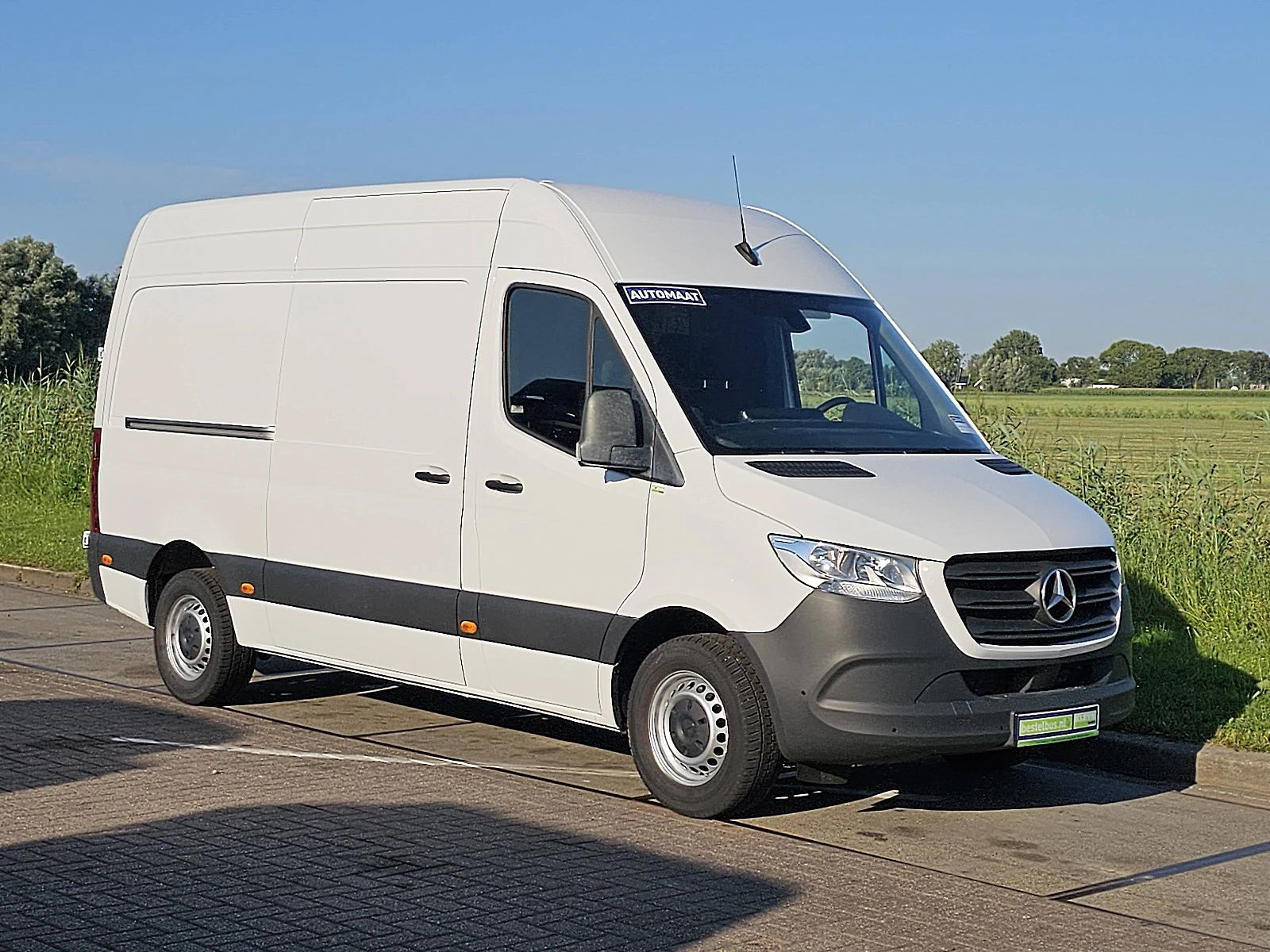 Mercedes-Benz Sprinter 2022 - 317 image 5