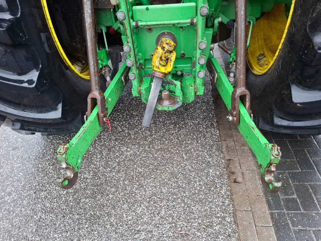 John Deere 2018 - 6215 R zdjęcie 19