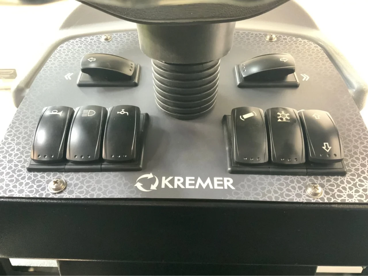 Kremer 2026 - KRS 100 veegmachine met cabine afbeelding 13