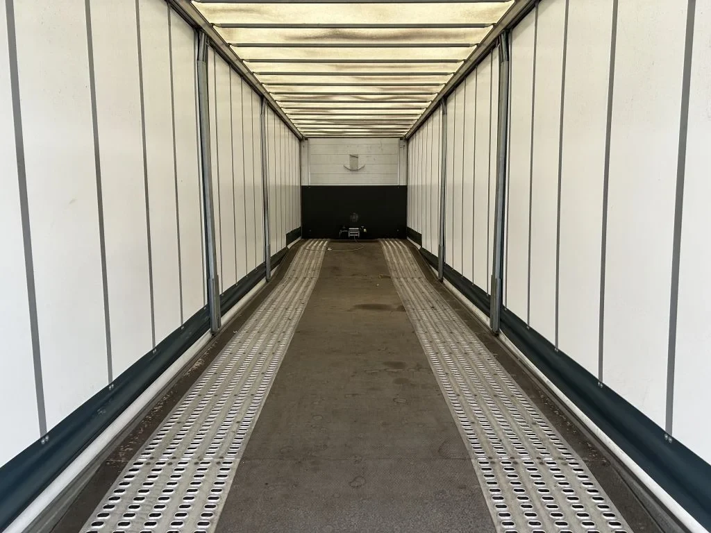 Bunk 2013 - Be oplegger auto transporter gesloten 8 ton schuifzeilen afbeelding 8