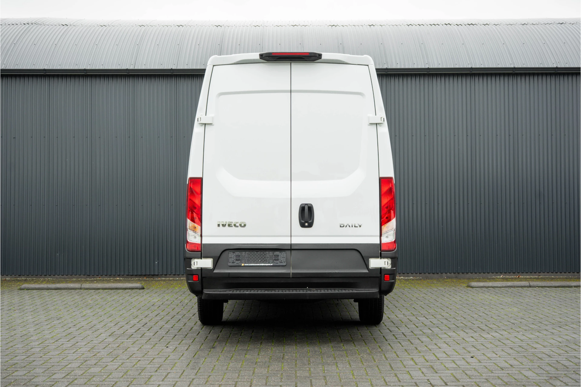 Iveco Daily 2023 - **35S14V L2H2 | 140PK | 3.5T Trekgewicht | Cruise | Climate** image 8