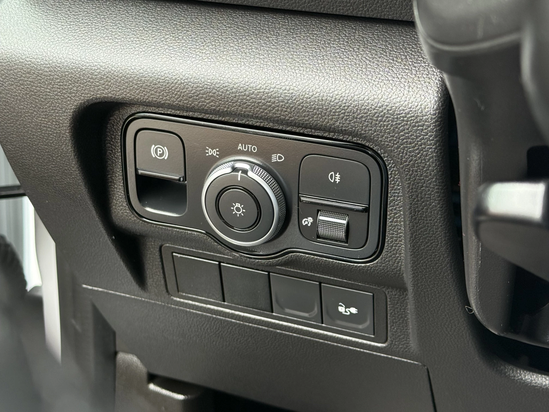 Mercedes-Benz eCitan 2023 - 112 Pro L2H1 / 51 kWh / 6.716 KM / ** RIJKLAAR ** / LED HIGH PERFORMANCE KOPLAMPEN / CAMERA / ECC / TREKHAAK / STOELVERW изображение 13
