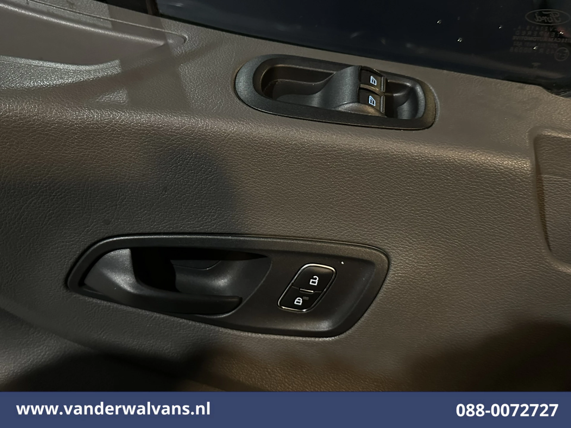 Ford Transit 2023 - 2.0 TDCI 131pk L4H3 Euro6 Airco | Camera | Cruisecontrol | Verwarmde voorruit obrázek 18