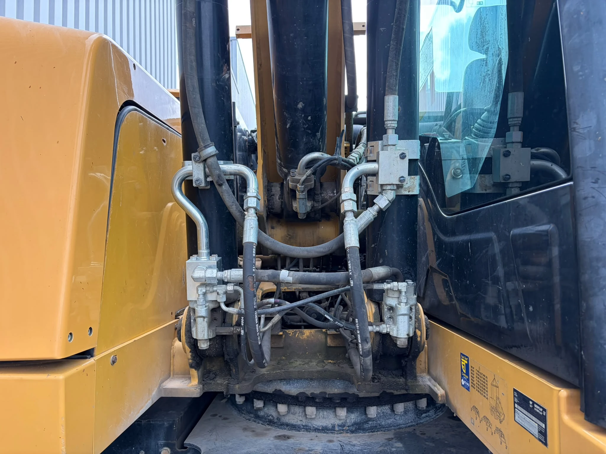 Caterpillar M318F 2015 image 10