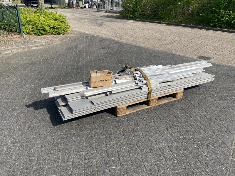 Schmitz Cargobull - COMBIBOX PARTS image 3