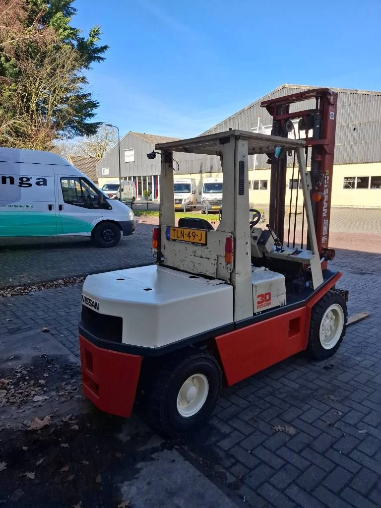 Nissan 1992 - EFG02A30U Heftruck Bild 4