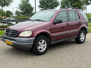 Mercedes-Benz ML 1998 - 320 Automaat Airco Cruisecontrol Trekhaak 4x4 6 Cilinder Benzine image 2