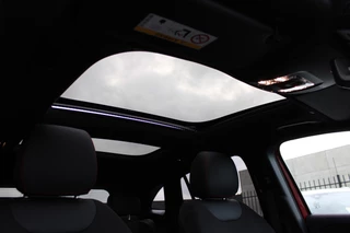 Mercedes-Benz GLA 2021 - 250e AUT8 AMG NIGHT PAKKET PANORAMADAK DISTRONIC MEMORY SFEER 360-CAMERA TREKHAAK immagine 29