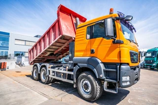 MAN TGS 2011 - 33.440 BB TIPPER / TRACTOR imagen 2