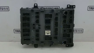 Volvo - Electrical System Centrale electra box Volvo FL imagen 2 miniatura