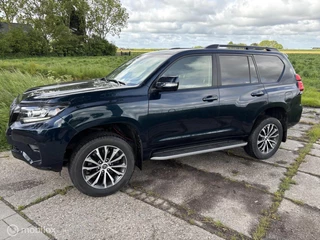 Toyota Land Cruiser 2018 - 2.8 D-4D-F Executive Window Van obrazek 6