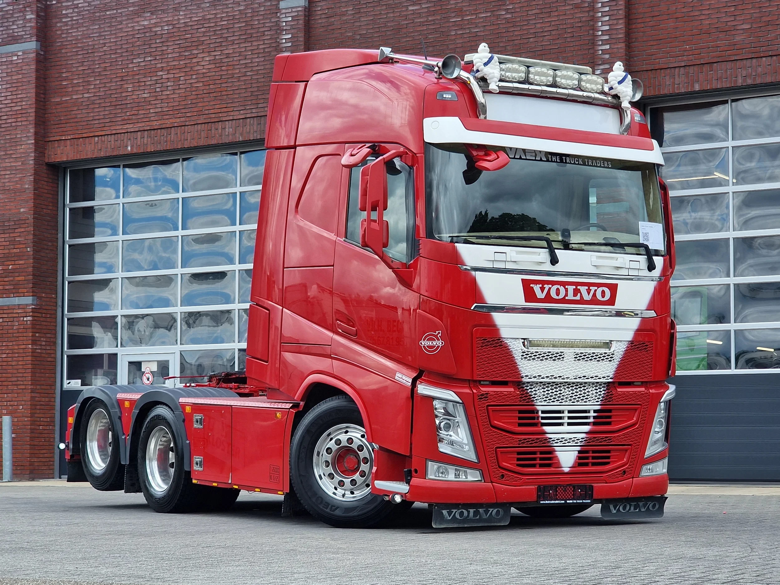 Volvo FH 2020 - 13.540 Globetrotter 6x4 - Lift axle - PTO/Hydraulic - Custom interior - Full air изображение 28