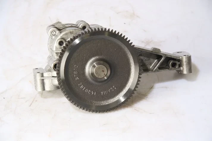 Scania - Engines & Parts Oliepomp afbeelding 1
