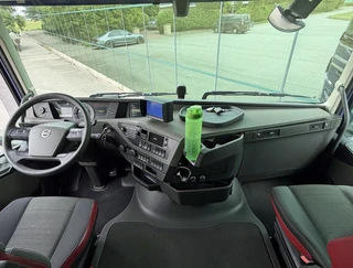Volvo FH 2017 - 13.460 ONLY 661.000 KM FULL SPOILER 2X TANKS SMART TACHO GEN 2 HOLLAND-TRUCK image 9