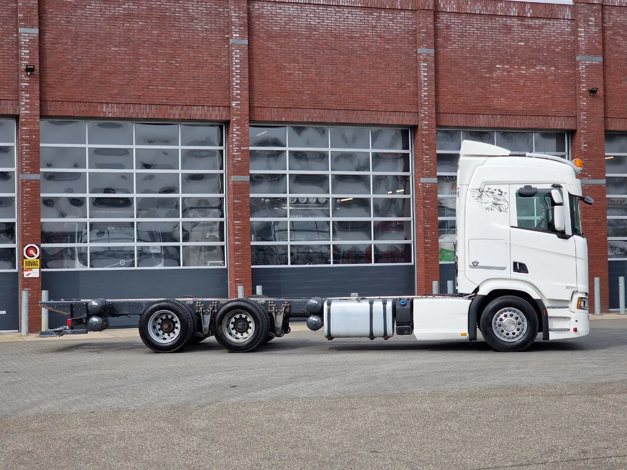 Scania R 2019 - R580 V8 NGS 6x4 chassis - Retarder - 4.75 WB - Full air - Leather - Led - Navi obrázek 8