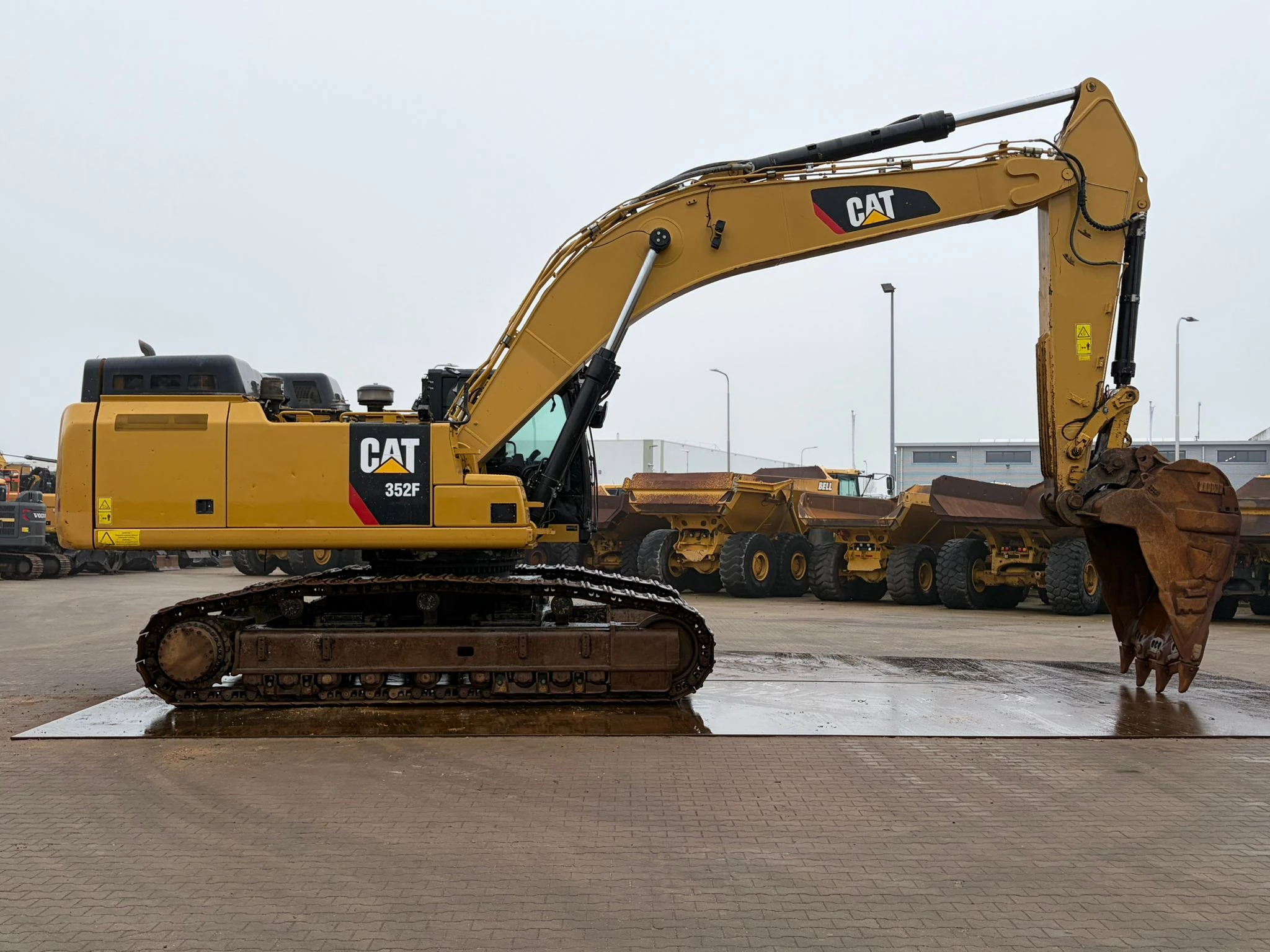 Caterpillar 352F 2019 obrázek 6