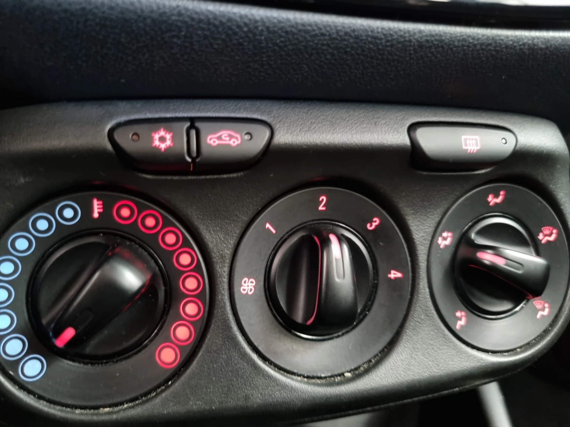 Opel Corsa 2017 - 1.4 Inn,TREKHAAK, 61000KM NAP! afbeelding 19