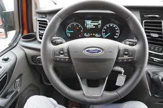 Ford Transit Custom 2023 - 300L 2.0 TDCI 130PK L2H1 Limited Active Edition DEMO image 17
