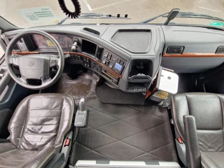 Volvo FH 2013 - 13.460 Globetrotter XL 6x2 - Box with side doors - Loadlift + Kelberg trailer 2012 with loadlift afbeelding 57