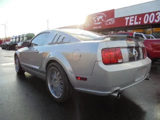 Ford Mustang 2005 - GT image 8