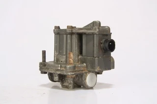 Mercedes-Benz - Brake System EBS relaisventiel Mercedes afbeelding 2 miniatuur