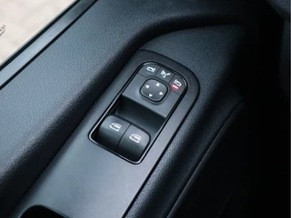Mercedes-Benz Sprinter 2021 - 316 CDI Automaat - 4x4 AWD - Euro 6 - L2H2 - MBUX - Bott Inrichting - 220 omvormer bild 25