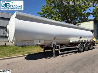 Magyar N/A 2009 - Fuel 39140 Liter, 9 Comp. te koop