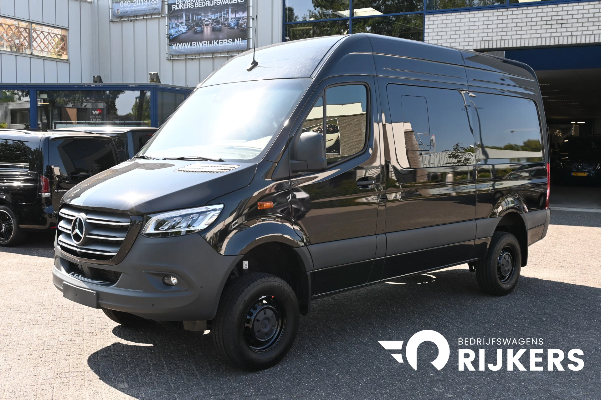 Mercedes-Benz Sprinter 2024 - 319 CDI 4x4 L2H2 AWD obrázek 1