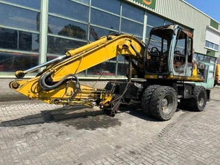 Hitachi 2002 - EX 135 W image 2 thumbnail