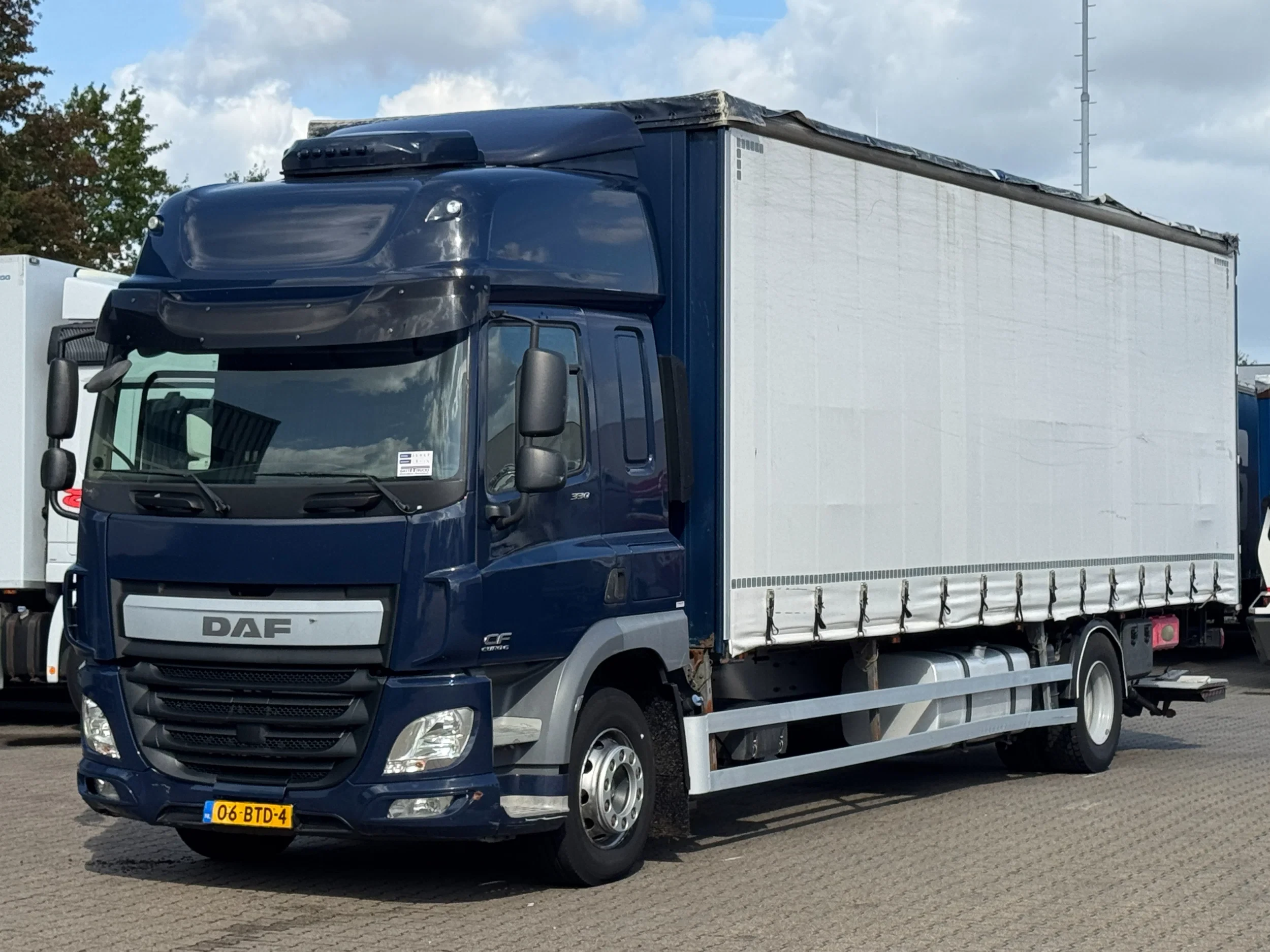DAF CF 330 2014 - Schuifzeil Euro 6 afbeelding 1