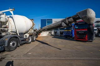 MAN TGS 2013 - 32.360 BB+LIEBHERR 8m3+TAPIS THEAMS 12m obrazek 4