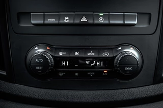 Mercedes-Benz Vito 2023 - 119 CDI | AMG Styling | ILS | Carplay | L+R Schuifdeur | Cruise | Camera afbeelding 24