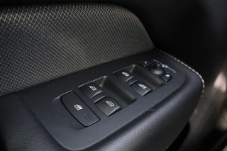 Volvo XC60 2022 - 2.0 B4 Aut. R-DESIGN / Panorama dak / Volleder immagine 33