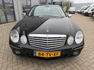 Mercedes-Benz E-Class 2007 - 200 Kompressor Limousine 8 Persoons Automaat Airco Cruisecontrol 93000KM obrazek 6