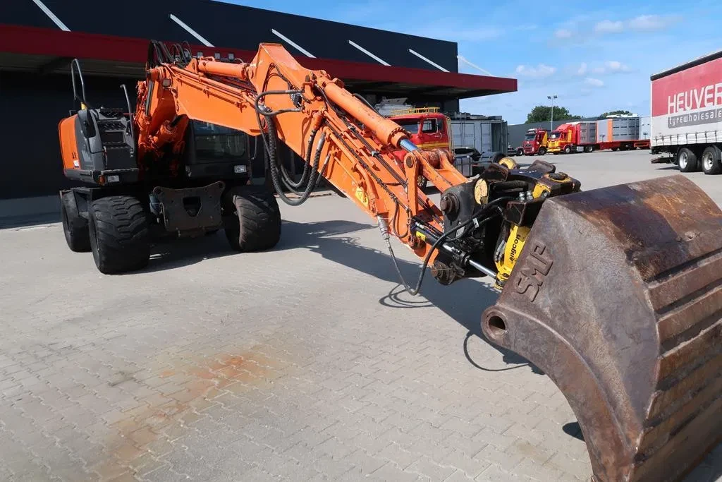 Hitachi 2009 - ZX140 W-3 afbeelding 17