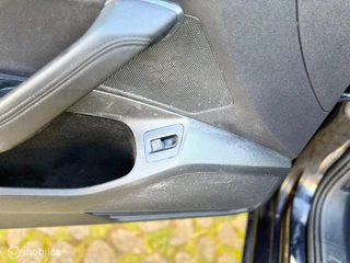 Volkswagen Passat 2015 - 1.8 TSI Highline DSG | Full Options | PANO zdjecie 32