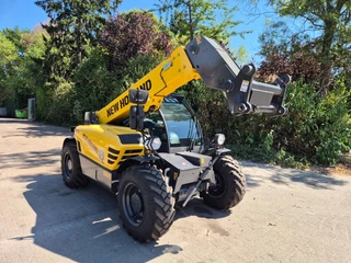 New Holland - TH5.26 image 2 thumbnail