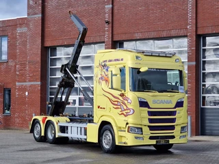 Scania R 2018 - R500 NGS 6x2*4 - HIAB Hooklift 21T - Retarder - Steering axle - Full air - Leather - Led te koop