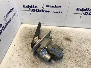 DAF N/A - 0698487-0751752-4613240270-4613154820 FOOT BRAKE VALVE BUS (NEW) zdjecie 2