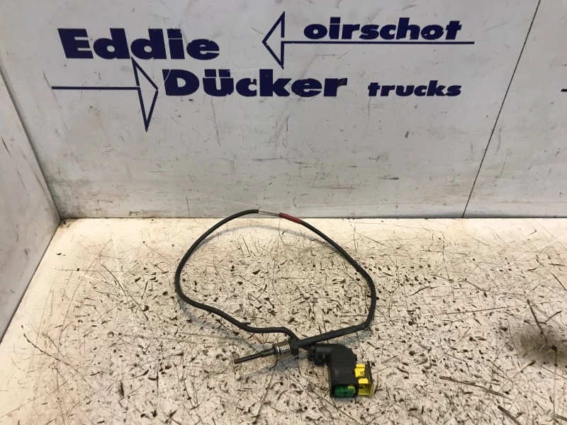 DAF 2022 - 2144718 UITLAATGASTEMPRETUURSENSOR (ALS NIEUW) afbeelding 1