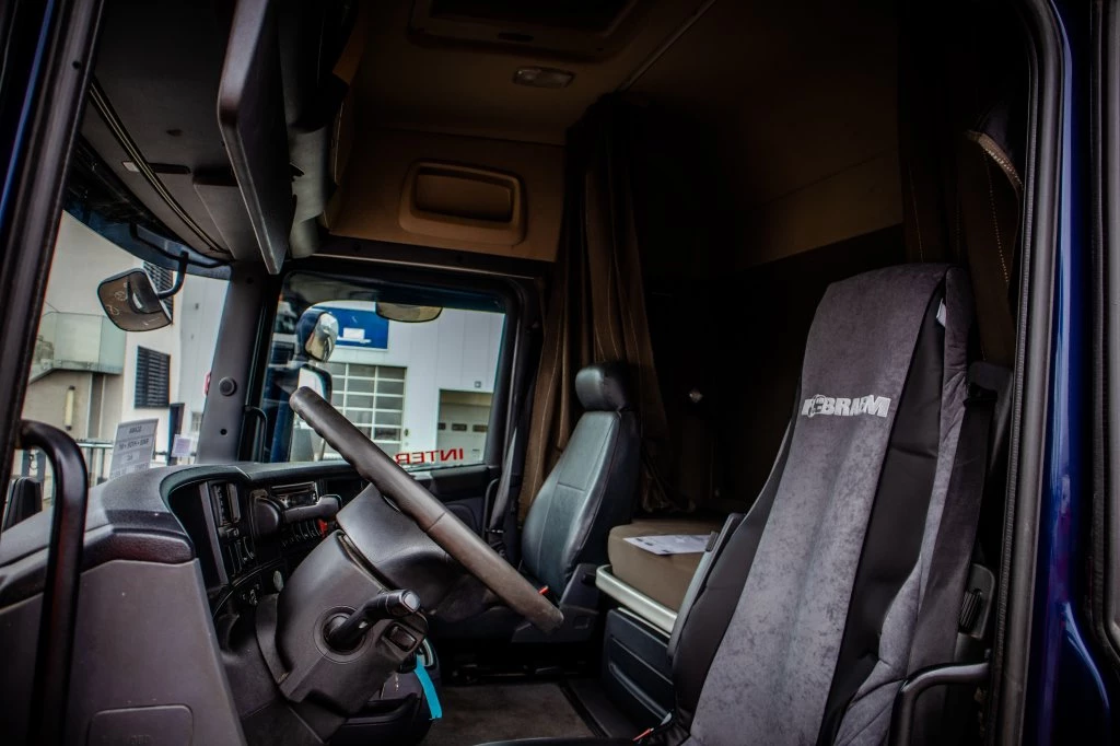 Scania R 2015 - R450+INTARDER+KIPHYDR+65T+FULL OPTION Bild 8