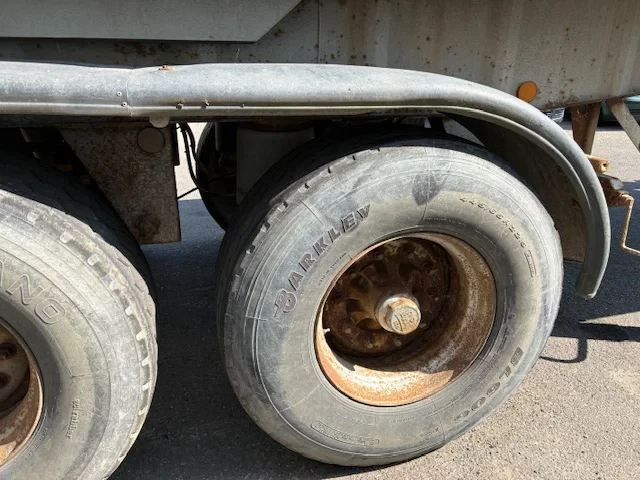 Langendorf 1994 - 2 Axle Alu Tipper , Steel chassis , Drum Brakes , German trailer afbeelding 11