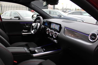 Mercedes-Benz GLA 2021 - 250e AUT8 AMG NIGHT PAKKET PANORAMADAK DISTRONIC MEMORY SFEER 360-CAMERA TREKHAAK immagine 16
