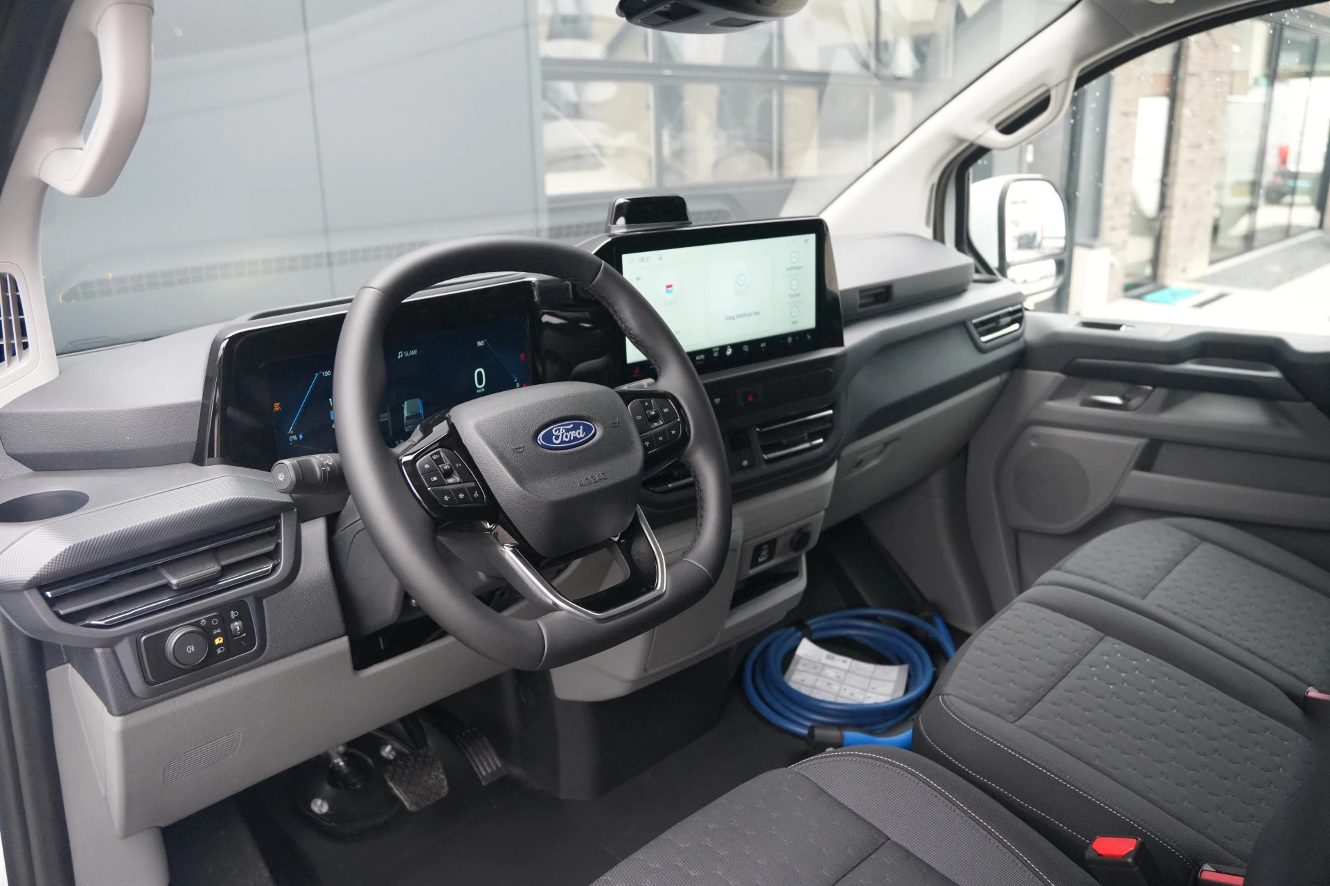 Ford E-Transit Custom 2026 - 320 L2H1 Limited 71 kWh 218pk - 2x Schuifdeur - Trekhaak - Camera - Carplay - Rijklaar obrázek 7