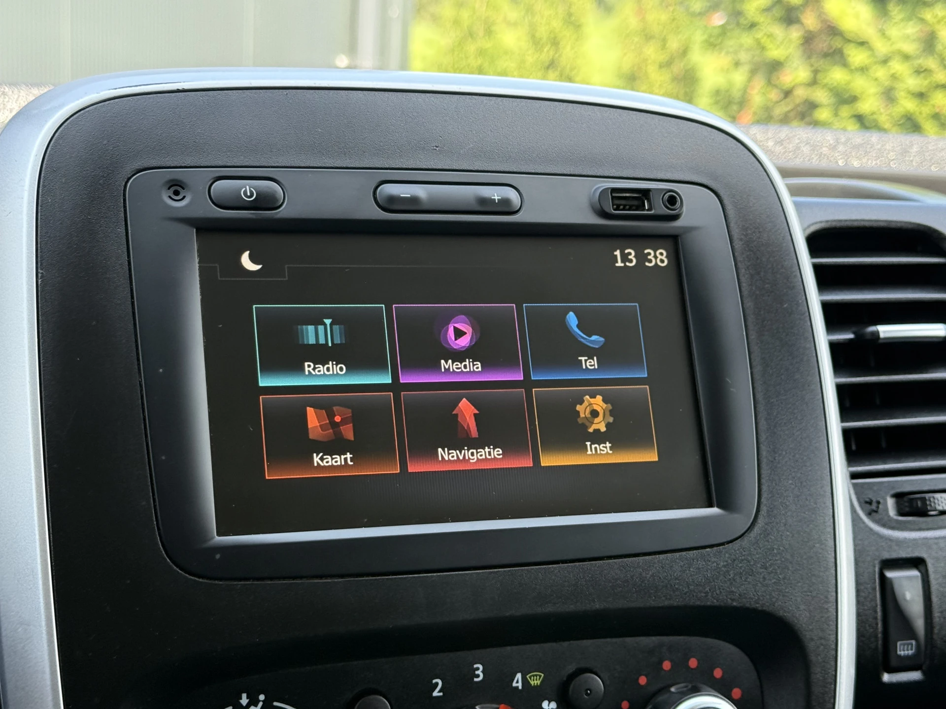 Renault Trafic 2020 - 2.0 dCi 145 PK / AUTOMAAT / L1H1 / 2x SCHUIFDEUR / INRICHTING / TREKHAAK / IMPERIAAL / 3-ZITS afbeelding 17