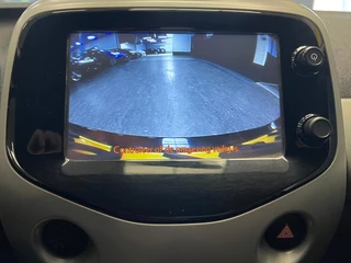 Toyota Aygo 2015 - 1.0 VVT-i x-clusiv 2e Eigenaar - Achtercamera - Airco bild 18