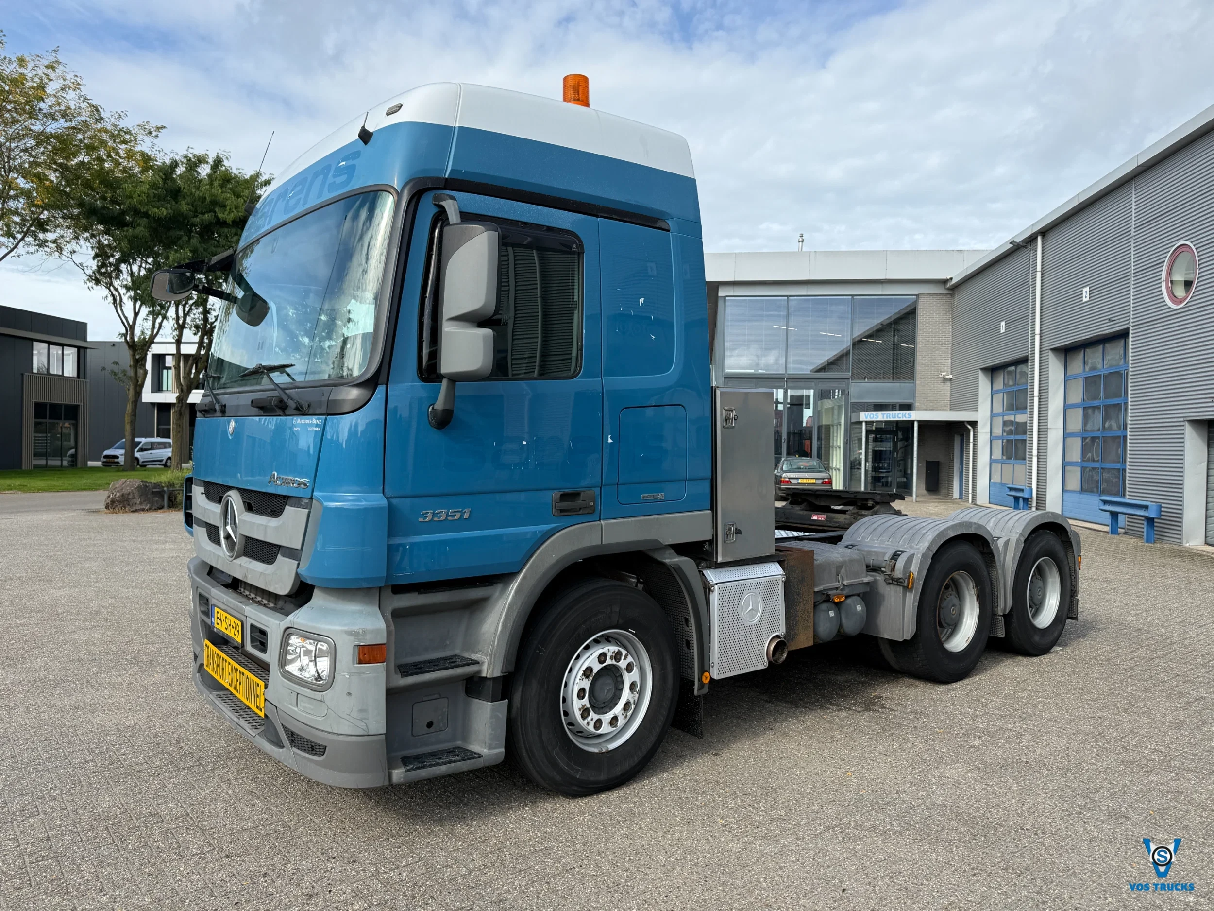 Mercedes-Benz Actros 2009 - 2651 V8 / 6X4 / RETARDER / 2XBIG AXLE / !!315895KM!! / INLINER / TUV:27-08-2027 / SMART TACHO / NL TRUCK / AUTOMATIC / EURO-5 / 2009 afbeelding 1