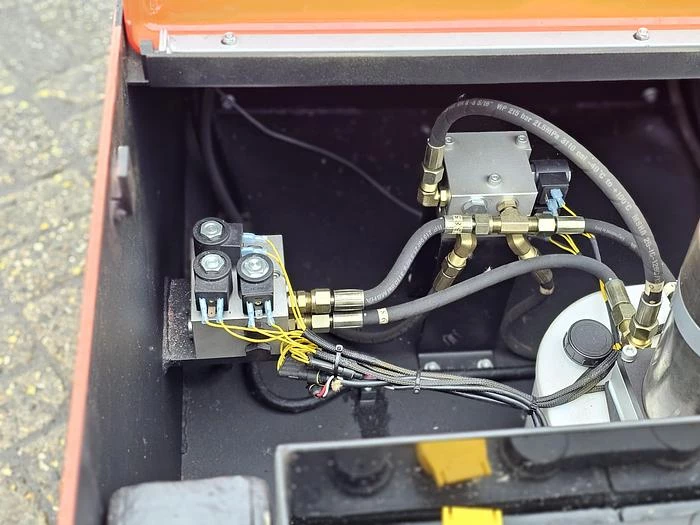 HELI CDD 16 | ELECTRIC | 1600 KG.| HEIGHT 4.50 MTR |4 PIECES. 2020 afbeelding 34